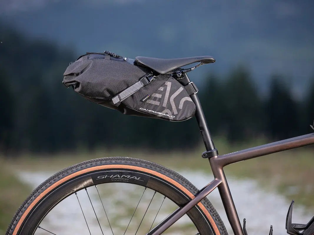 Campagnolo Ekar Cluster 7 gravel saddle bag 7 litre waterproof lightweight bikepacking storage bag for gravel and adventure bikes