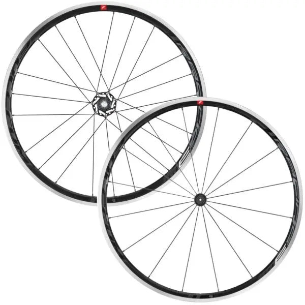 Fulcrum Racing 3 Clincher Wheels for road bikes – lightweight durable alloy wheelset for performance and training