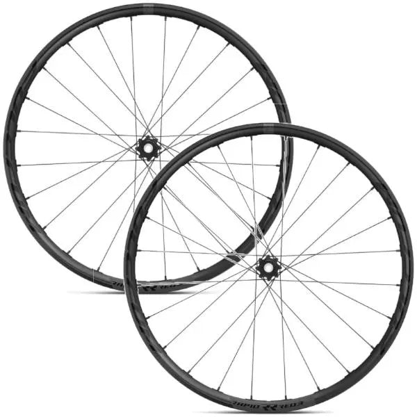 Fulcrum Rapid Red 3 Disc Brake 2-Way Fit Clincher Wheels for gravel bikes – durable lightweight alloy adventure wheelset
