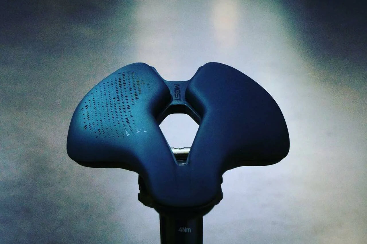 Pinarello Most Lynx NS carbon saddle lightweight ergonomic road bike seat